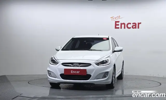 Hyundai Accent 2013 1.6 автомат (гидро), миниатюра 3