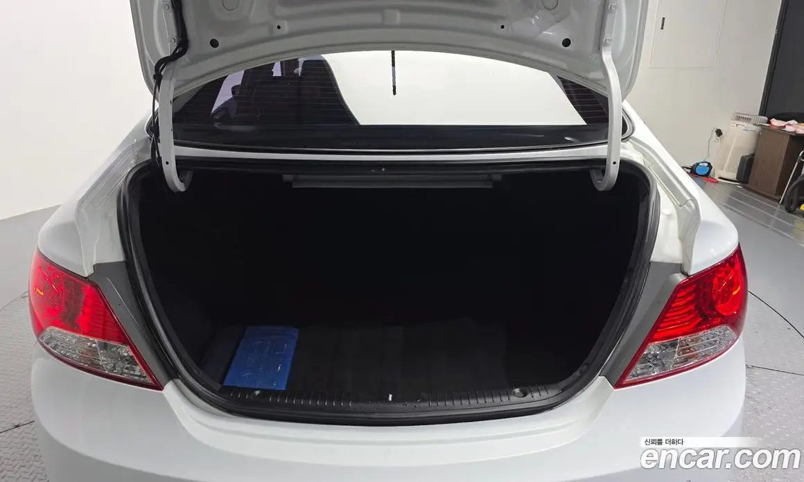Hyundai Accent 2013 1.6 автомат (гидро), фото 28