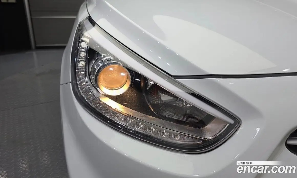 Hyundai Accent 2013 1.6 автомат (гидро), фото 8