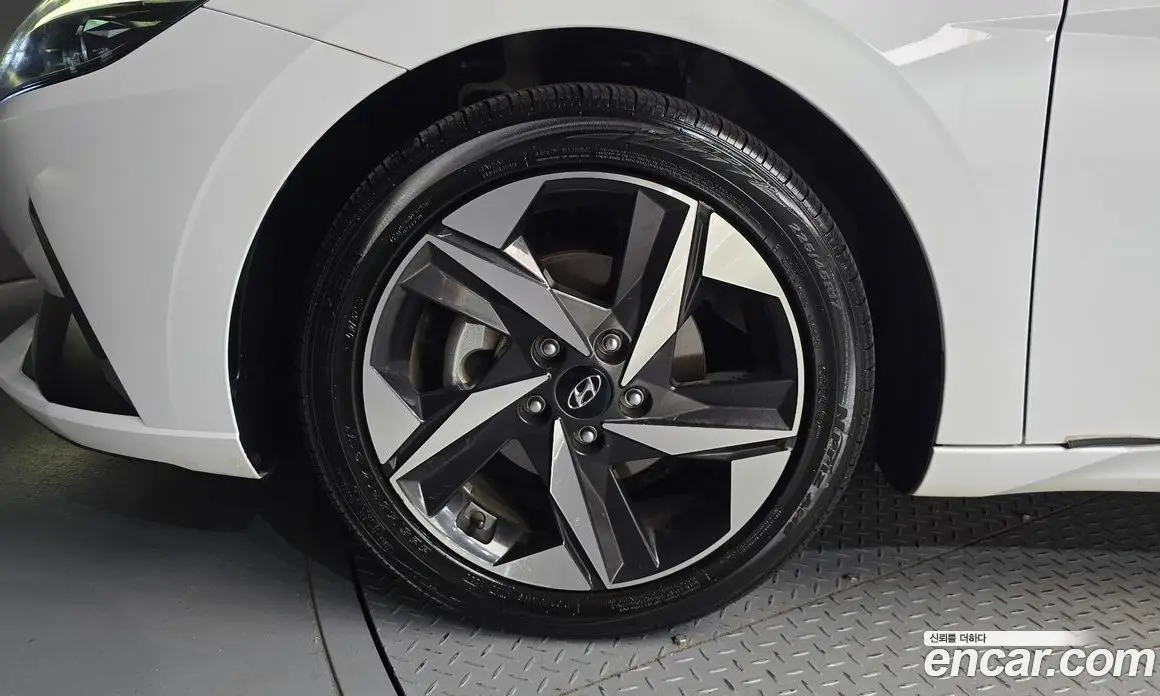 Hyundai Avante 2020 1.6 автомат (гидро), фото 5