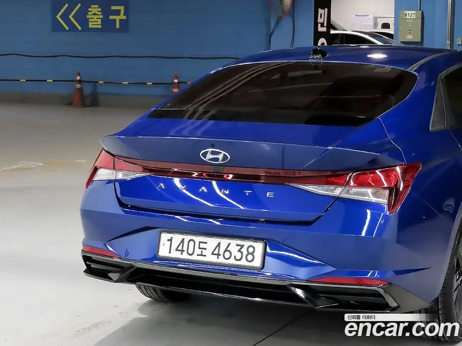 Hyundai Avante 2022 1.6 автомат (гидро), фото 17
