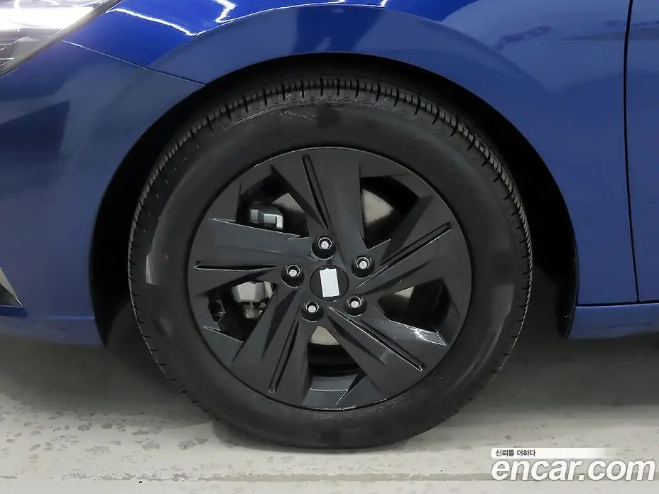 Hyundai Avante 2022 1.6 автомат (гидро), фото 20