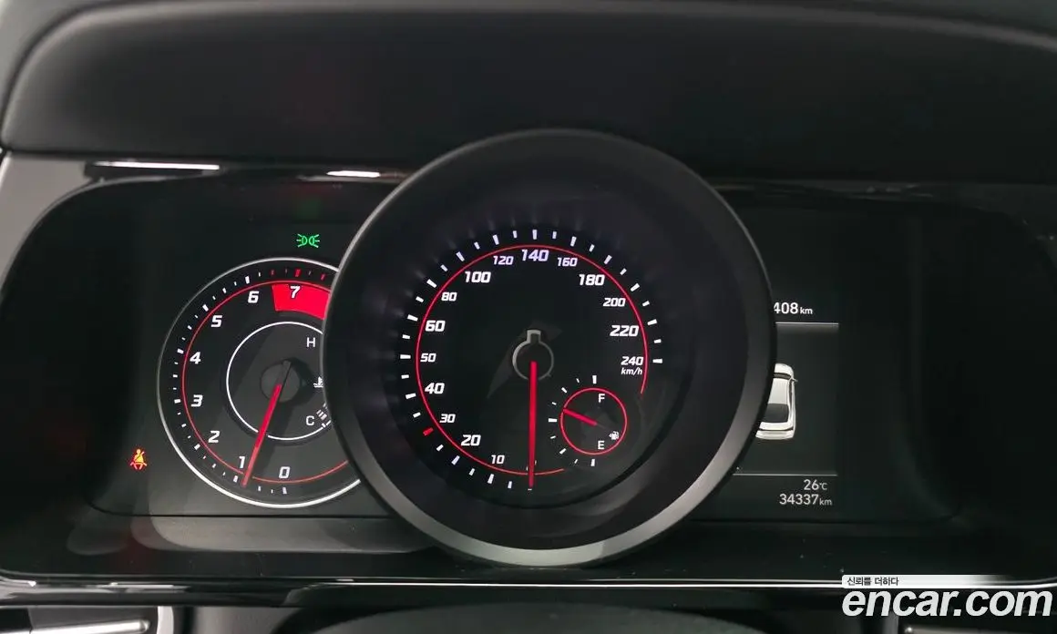 Hyundai Avante 2022 1.6 автомат (гидро), фото 11
