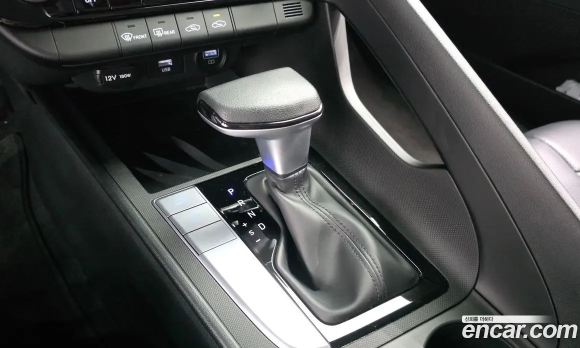 Hyundai Avante 2022 1.6 автомат (гидро), фото 12