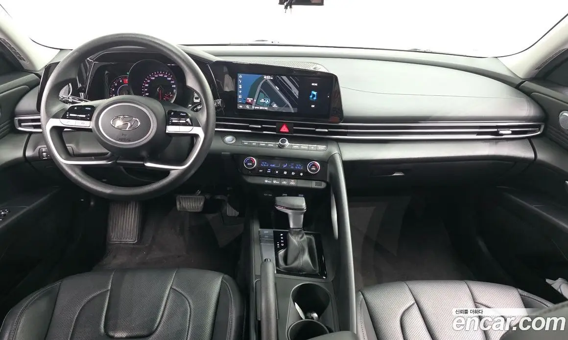 Hyundai Avante 2022 1.6 автомат (гидро), фото 10