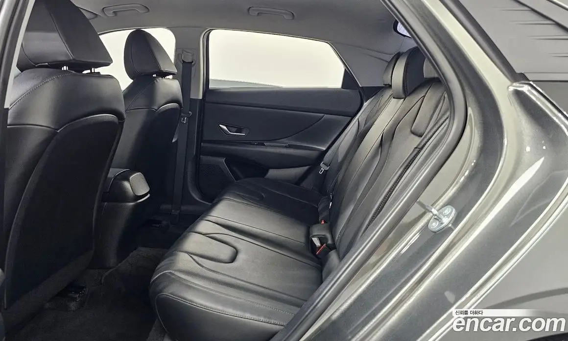 Hyundai Avante 2023 1.6 автомат (гидро), фото 16
