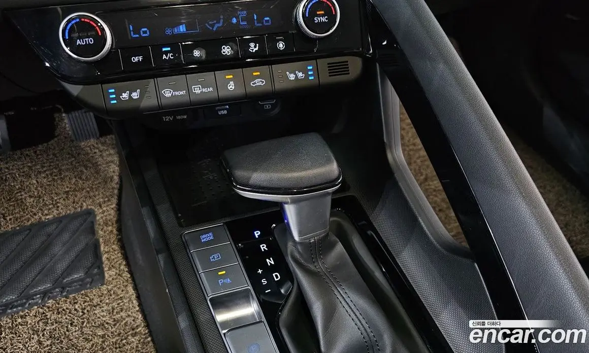 Hyundai Avante 2023 1.6 автомат (гидро), фото 12