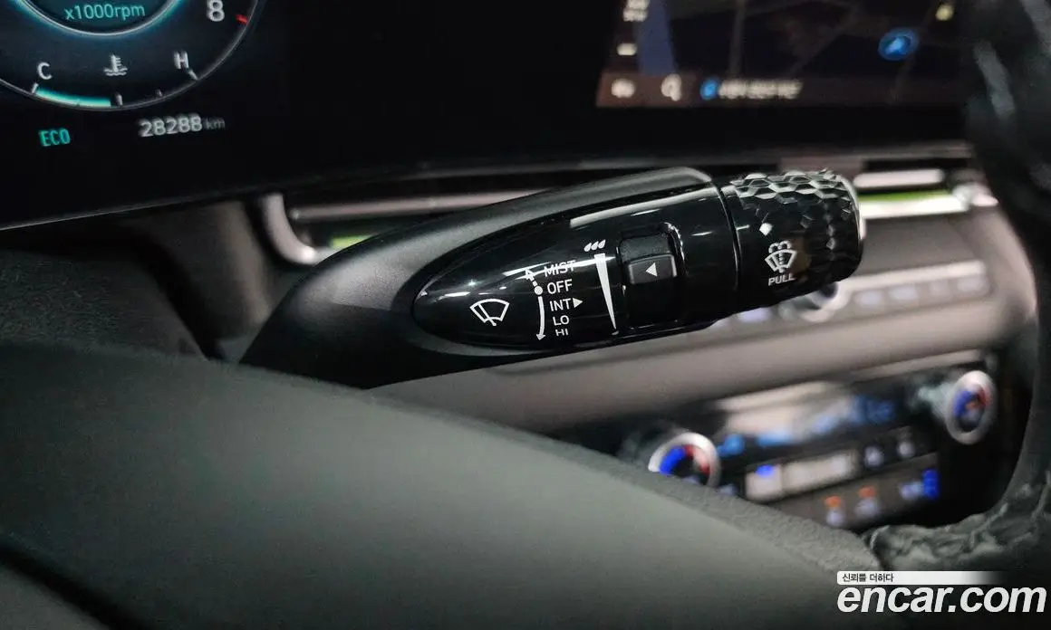 Hyundai Avante 2023 1.6 автомат (гидро), фото 27