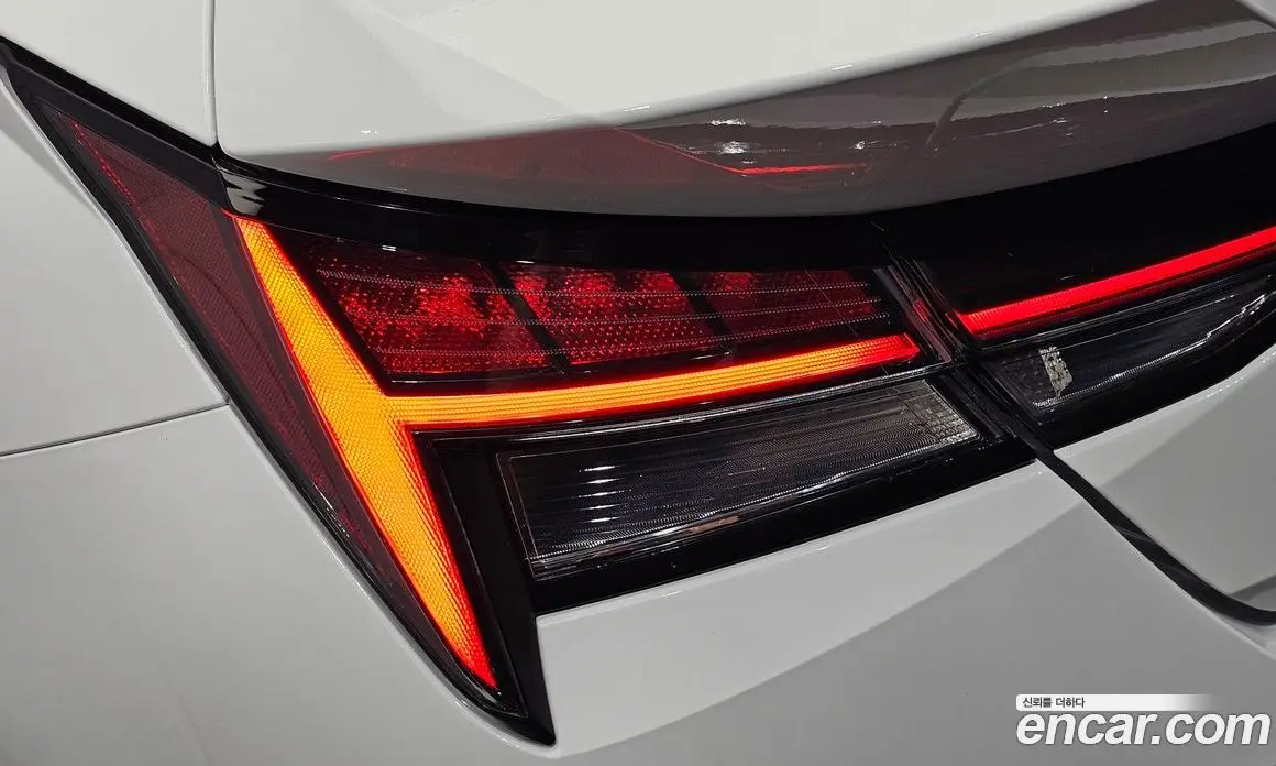 Hyundai Avante 2023 1.6 автомат (гидро), фото 9