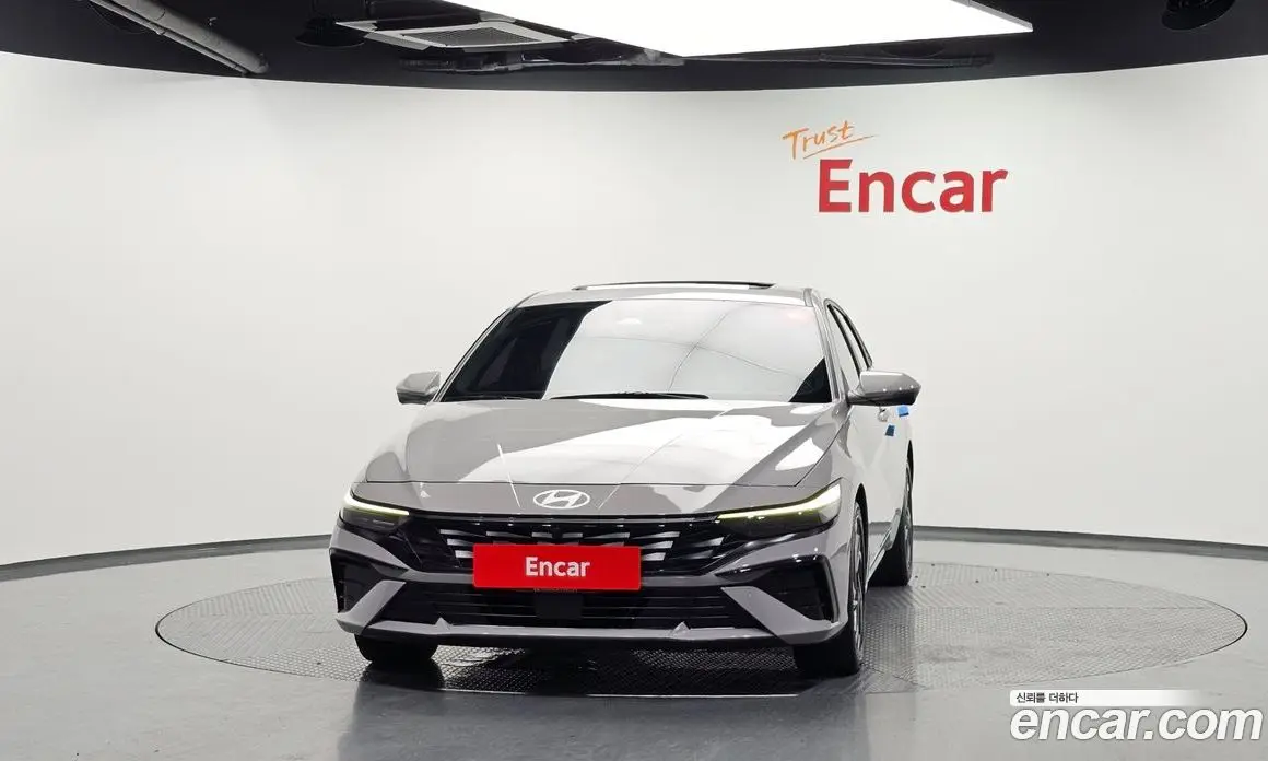 Hyundai Avante 2023 1.6 автомат (гидро), фото 3