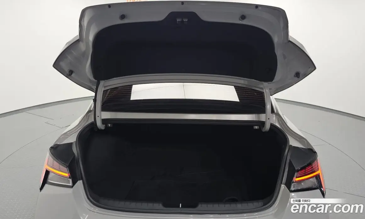 Hyundai Avante 2023 1.6 автомат (гидро), фото 26