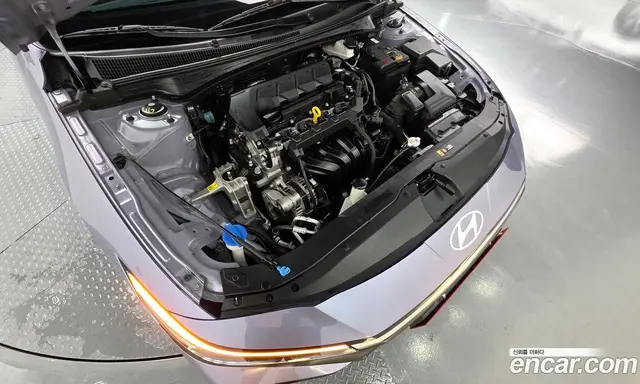 Hyundai Avante 2023 1.6 автомат (гидро), миниатюра 6