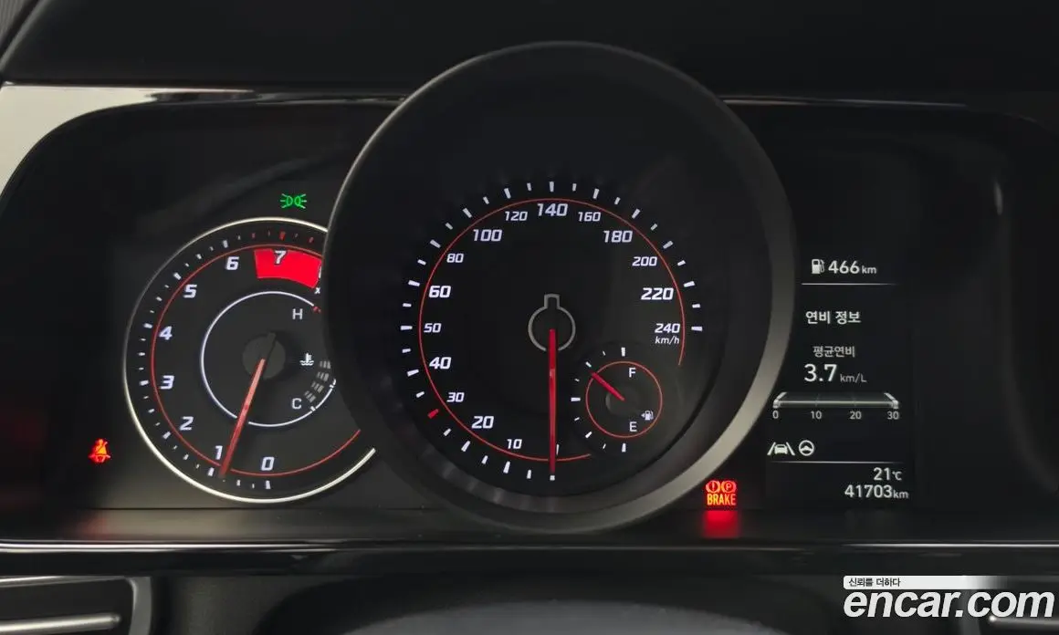 Hyundai Avante 2023 1.6 автомат (гидро), фото 11