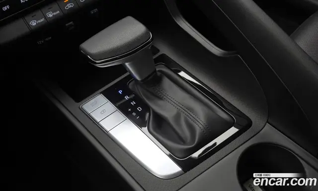 Hyundai Avante 2023 1.6 автомат (гидро), миниатюра 12