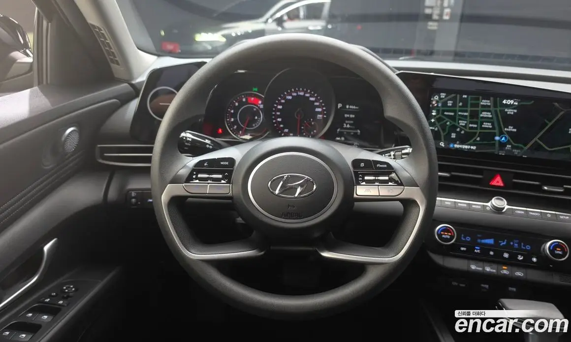 Hyundai Avante 2023 1.6 автомат (гидро), фото 19