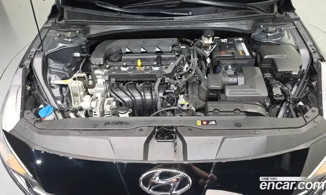 Hyundai Avante 2023 1.6 автомат (гидро), миниатюра 6
