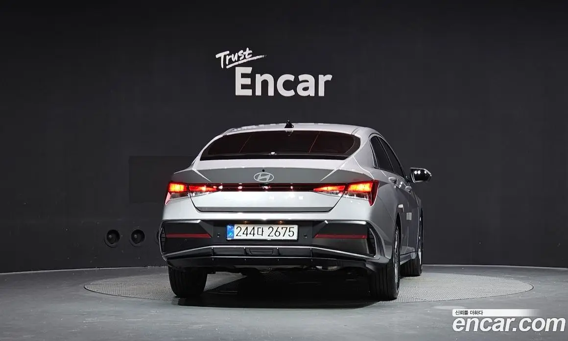 Hyundai Avante 2025 1.6 автомат (гидро), фото 4
