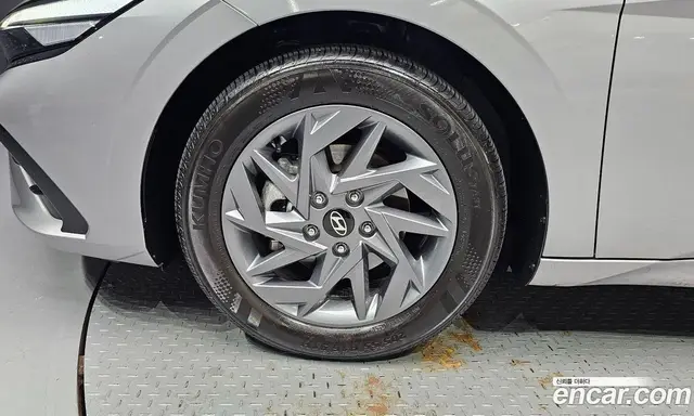 Hyundai Avante 2025 1.6 автомат (гидро), миниатюра 5