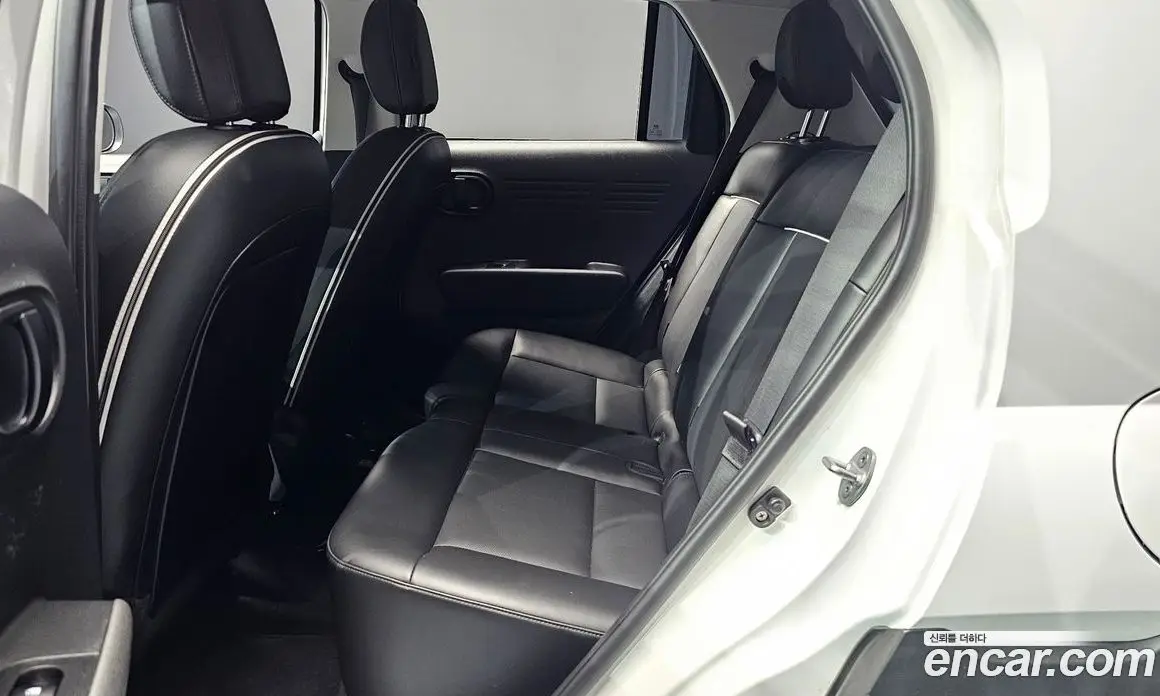 Hyundai Casper 2022 1.0 автомат (гидро), фото 18