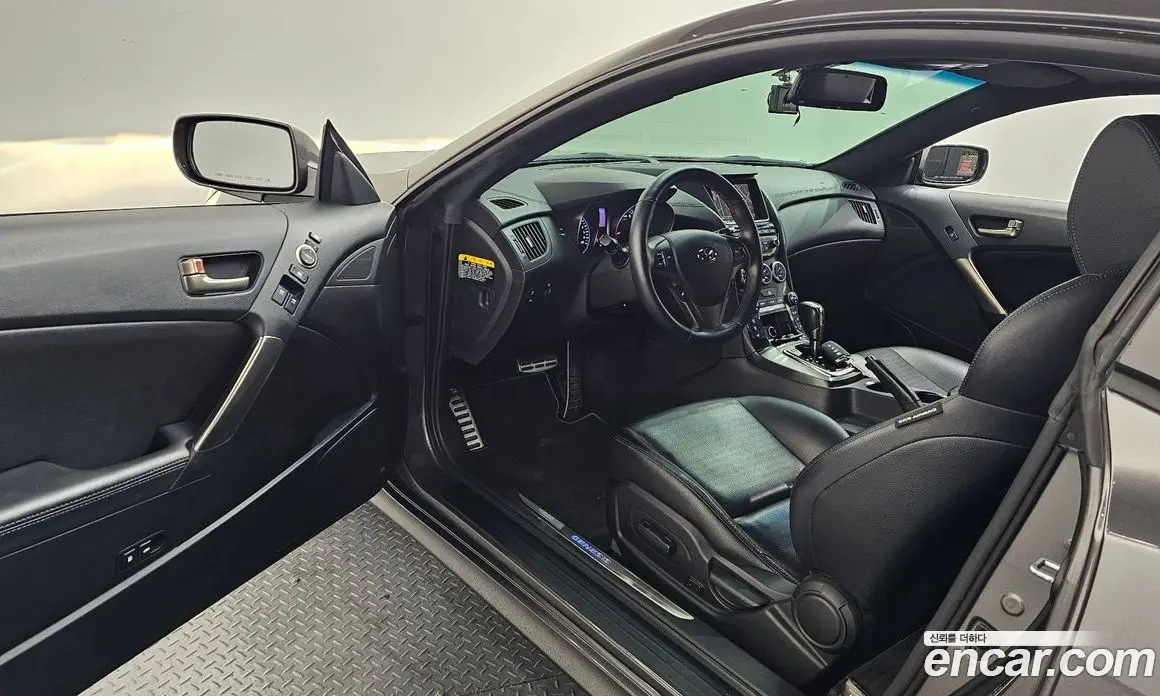 Hyundai Genesis 2012 3.8 автомат (гидро), фото 13