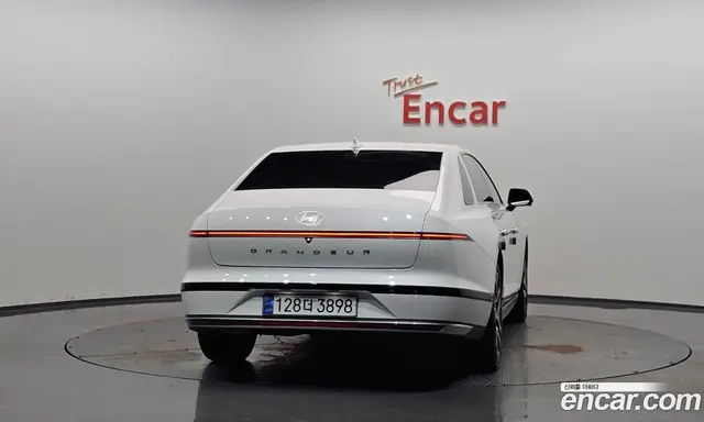 Hyundai Grandeur 2022 2.5 автомат (гидро), миниатюра 3
