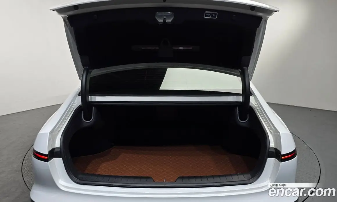 Hyundai Grandeur 2023 1.6 автомат (гидро), фото 22