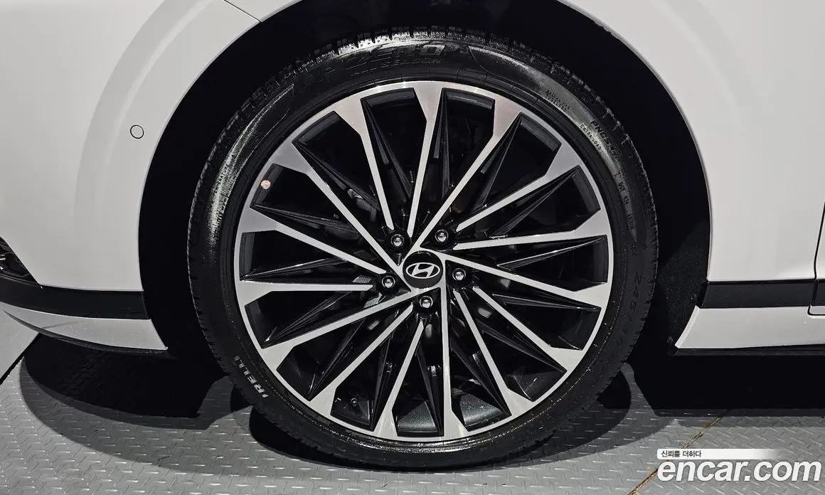 Hyundai Grandeur 2025 1.6 автомат (гидро), фото 5