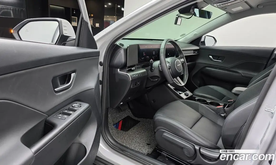Hyundai Kona 2025 1.6 автомат (гидро), фото 12