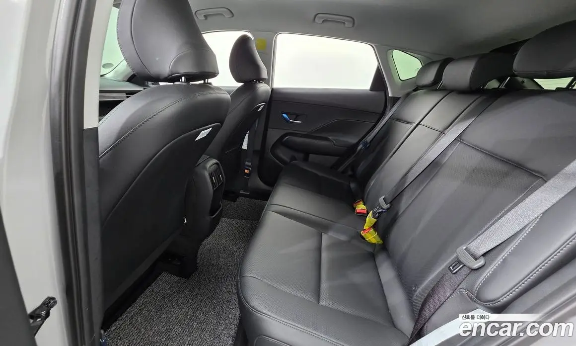 Hyundai Kona 2025 1.6 автомат (гидро), фото 18