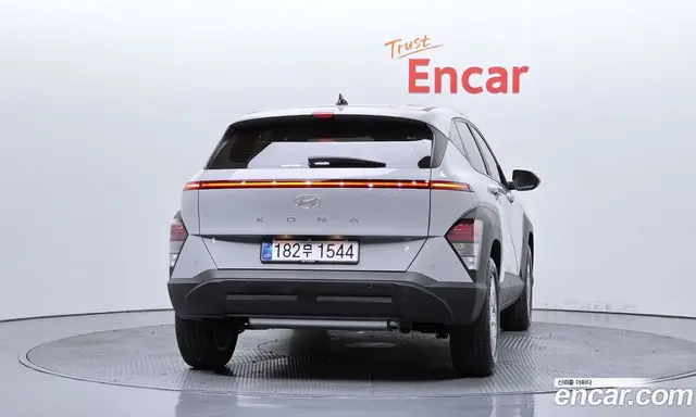 Hyundai Kona 2025 1.6 автомат (гидро), миниатюра 3