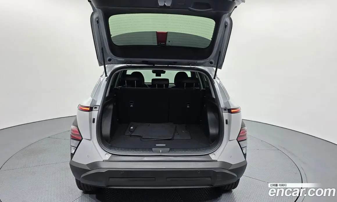 Hyundai Kona 2025 1.6 автомат (гидро), фото 25