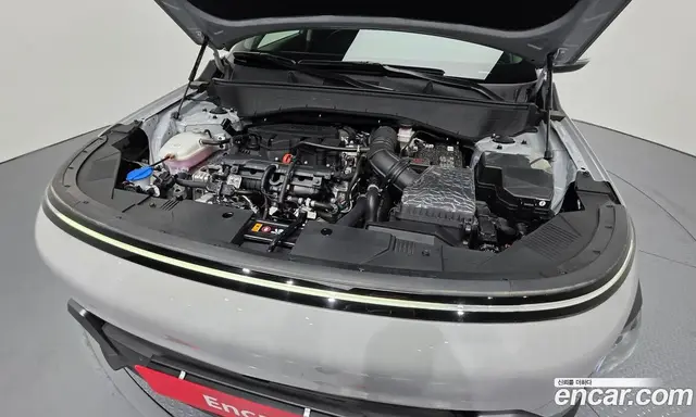 Hyundai Kona 2025 1.6 автомат (гидро), миниатюра 5