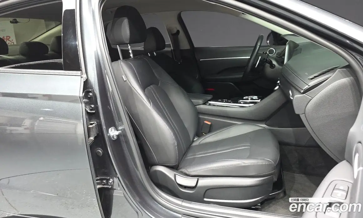 Hyundai Sonata 2022 2.0 автомат (гидро), фото 11