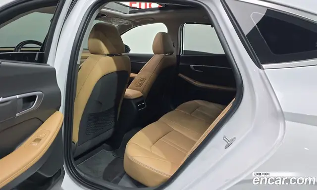 Hyundai Sonata 2024 1.6 автомат (гидро), миниатюра 11