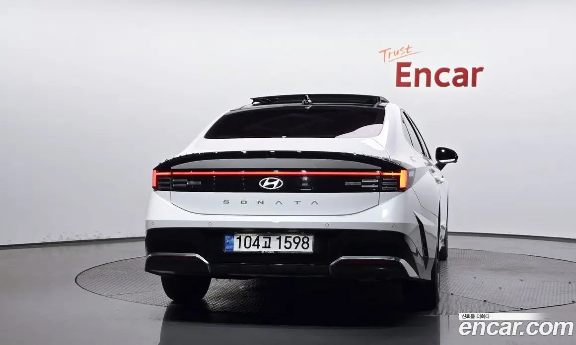 Hyundai Sonata 2024 1.6 автомат (гидро), фото 4