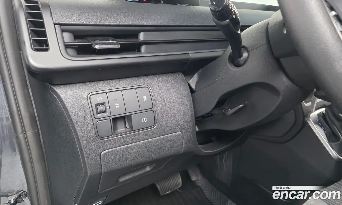 Hyundai Staria 2023 2.2 автомат (гидро), фото 28