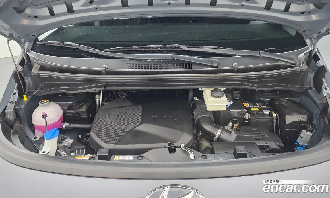 Hyundai Staria 2023 2.2 автомат (гидро), фото 6