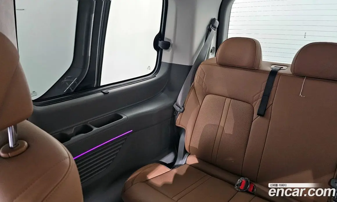Hyundai Staria 2025 1.6 автомат (гидро), фото 13