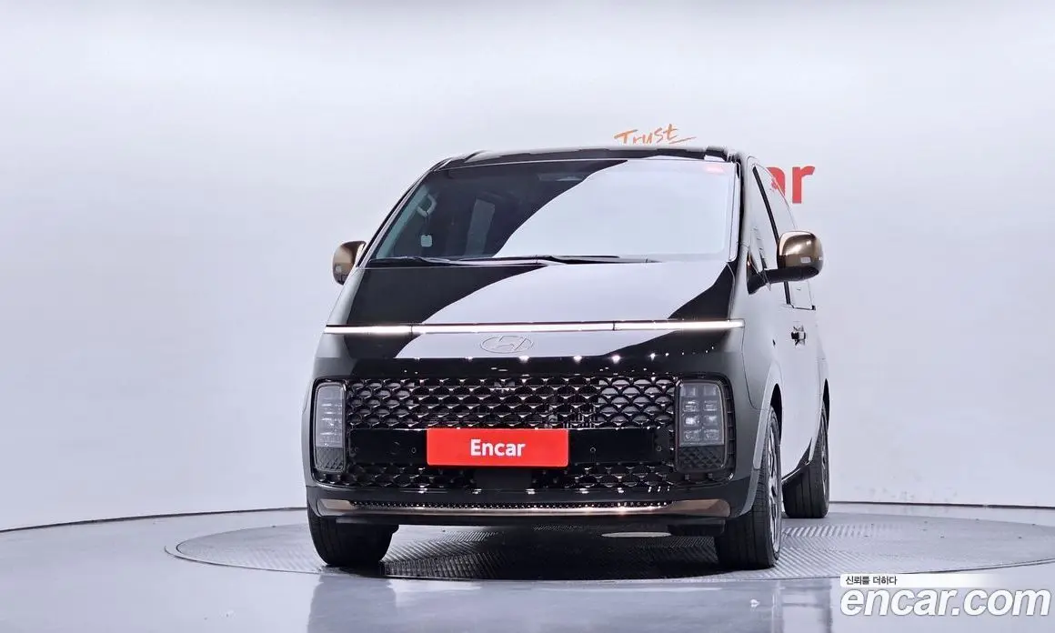 Hyundai Staria 2025 1.6 автомат (гидро), фото 3