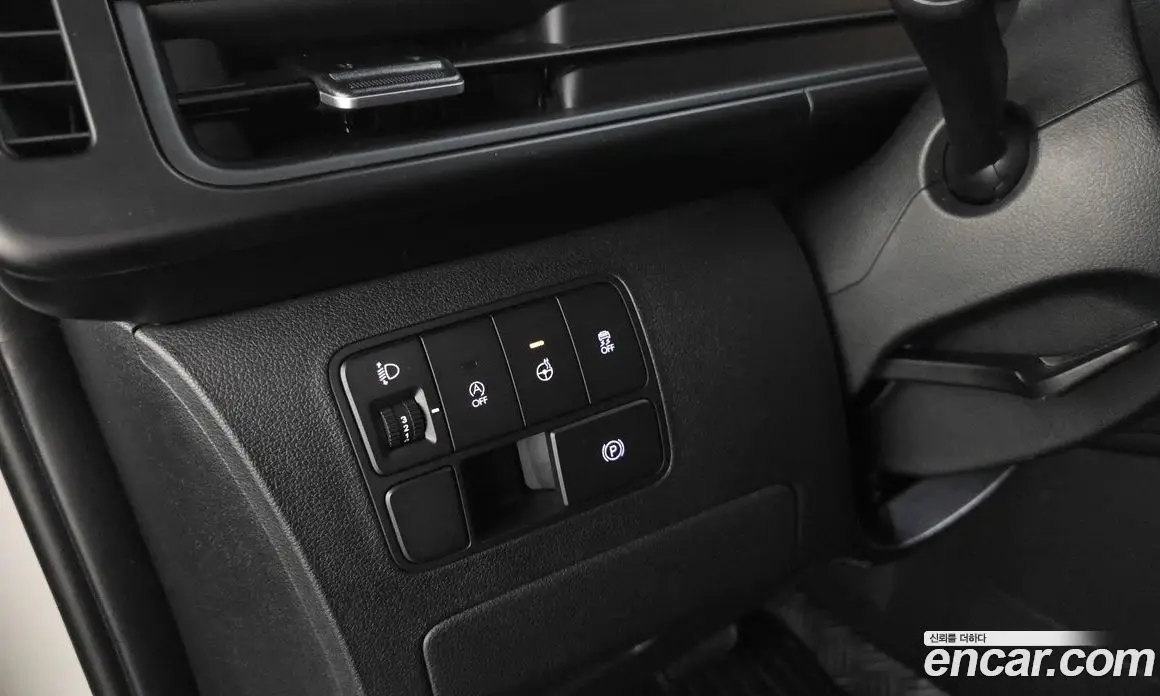 Hyundai Staria 2025 2.2 автомат (гидро), фото 19