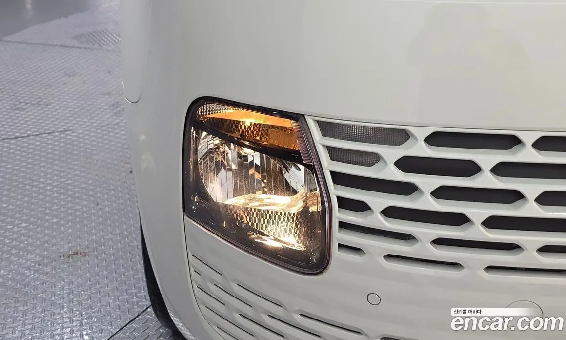 Hyundai Staria 2025 2.2 автомат (гидро), фото 8