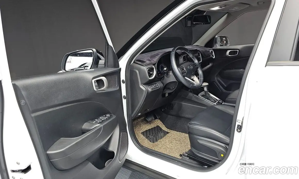 Hyundai Venue 2021 1.6 автомат (гидро), фото 13