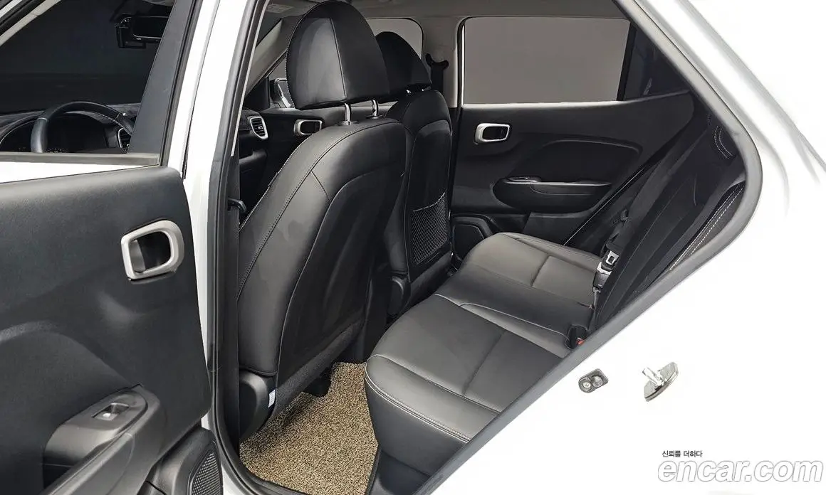 Hyundai Venue 2021 1.6 автомат (гидро), фото 17