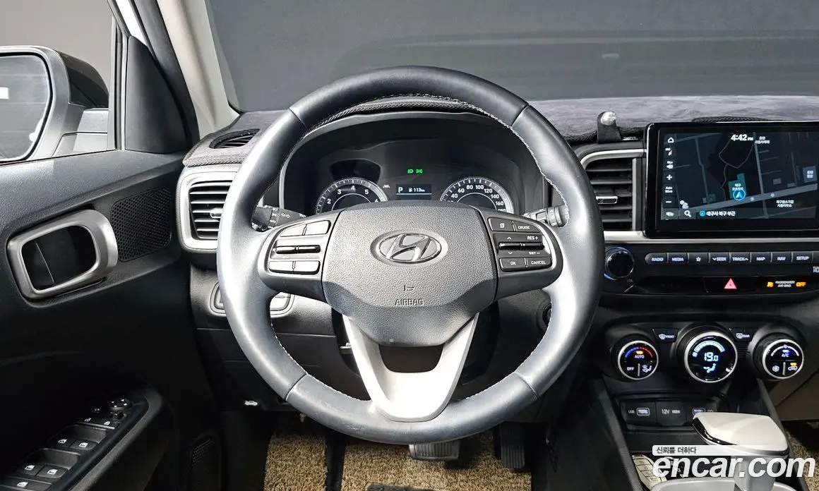Hyundai Venue 2021 1.6 автомат (гидро), фото 18