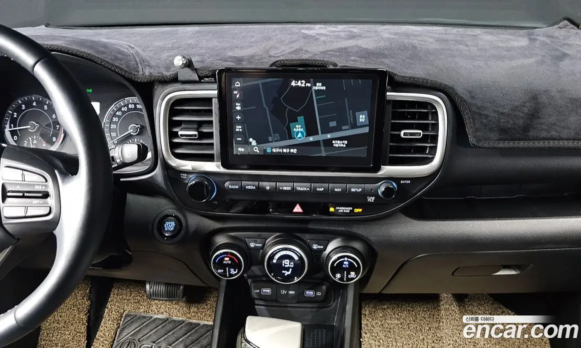 Hyundai Venue 2021 1.6 автомат (гидро), фото 19