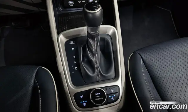 Hyundai Venue 2024 1.6 автомат (гидро), миниатюра 12