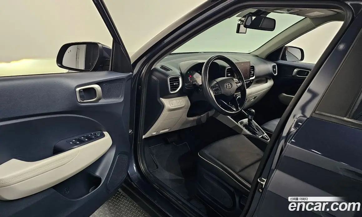 Hyundai Venue 2024 1.6 автомат (гидро), фото 13