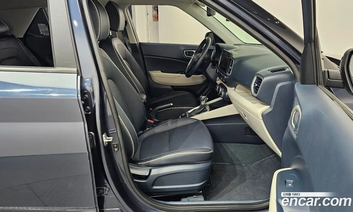 Hyundai Venue 2024 1.6 автомат (гидро), фото 16