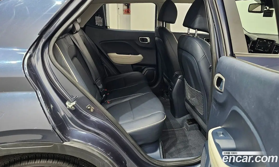 Hyundai Venue 2024 1.6 автомат (гидро), фото 17