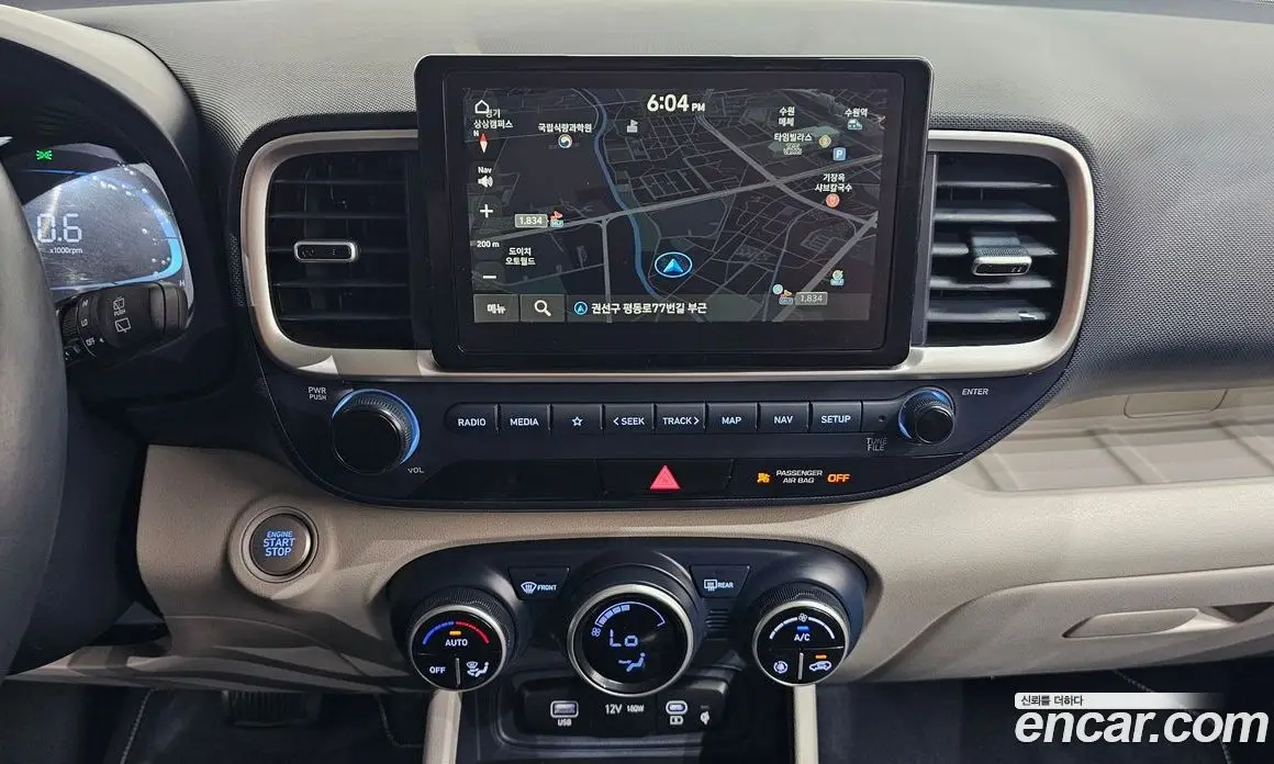 Hyundai Venue 2024 1.6 автомат (гидро), фото 19